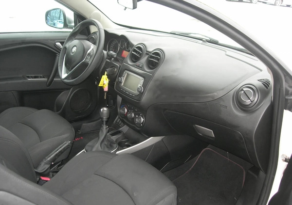 Alfa Romeo Mito cena 23500 przebieg: 94271, rok produkcji 2018 z Łaszczów małe 191